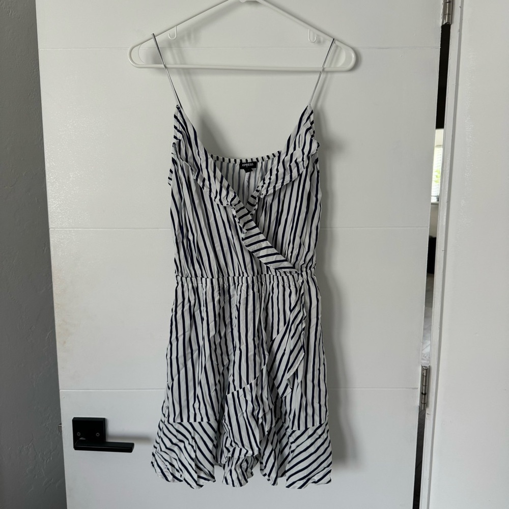 Dress white and blue strapples express